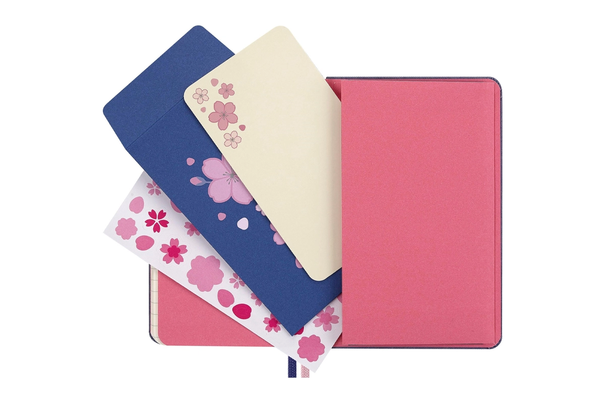 Een Verschijnt 3e week maart - Moleskine Limited Edition Sakura Ruled Hardcover Pocket Notebook koop je bij Moleskine.nl